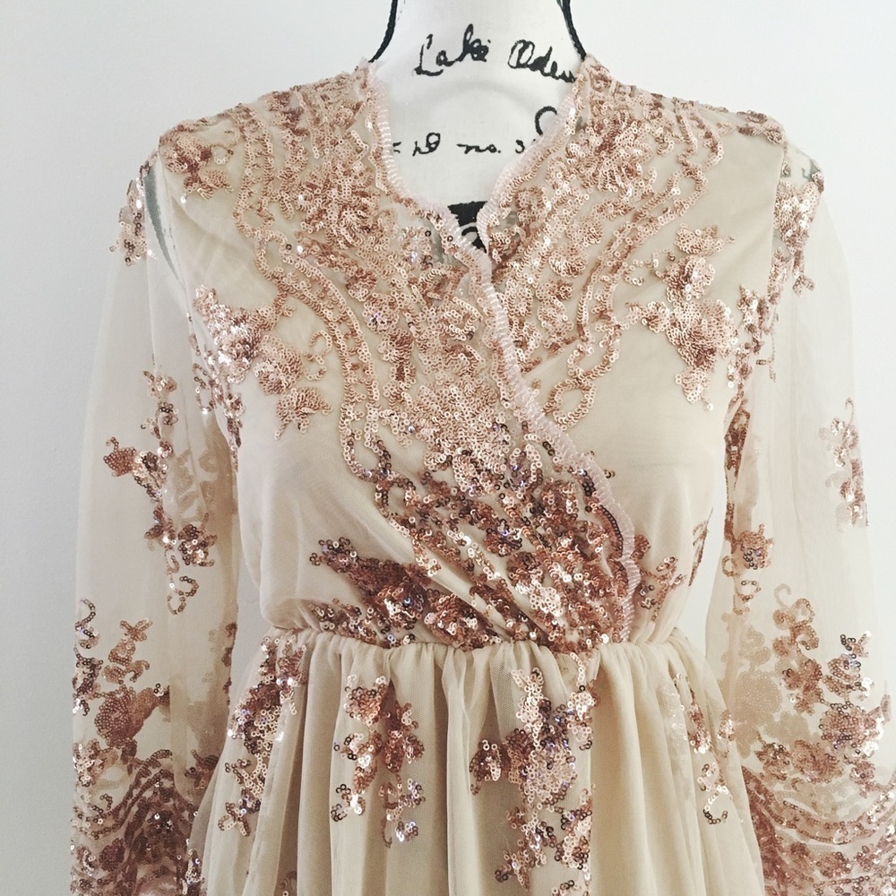 Nude All over Sequin Midi Dress ONE SIZE